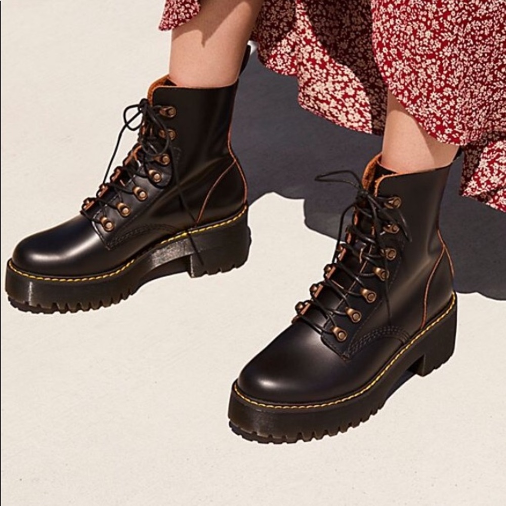 Dr doc martens black Leona boot